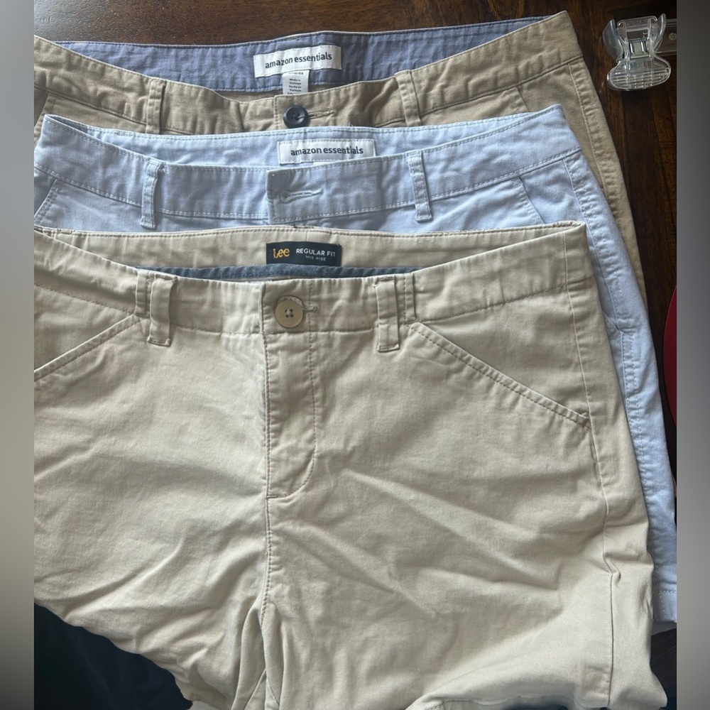 Lee Women's Chino Shorts in Khaki and Light Blue, Size12